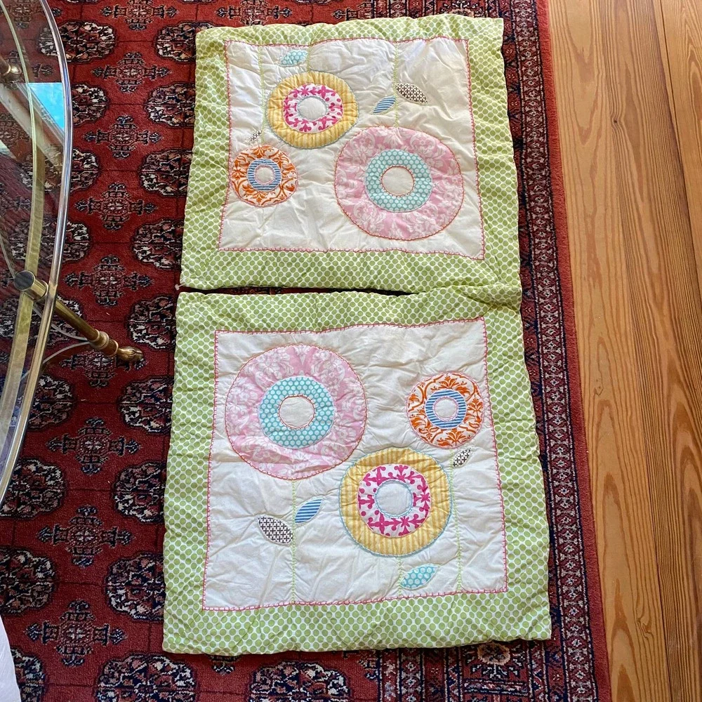 PB‎ Teen Set of 2 Square Quilted Floral Pattern Green Polka Dot Pillow Shams